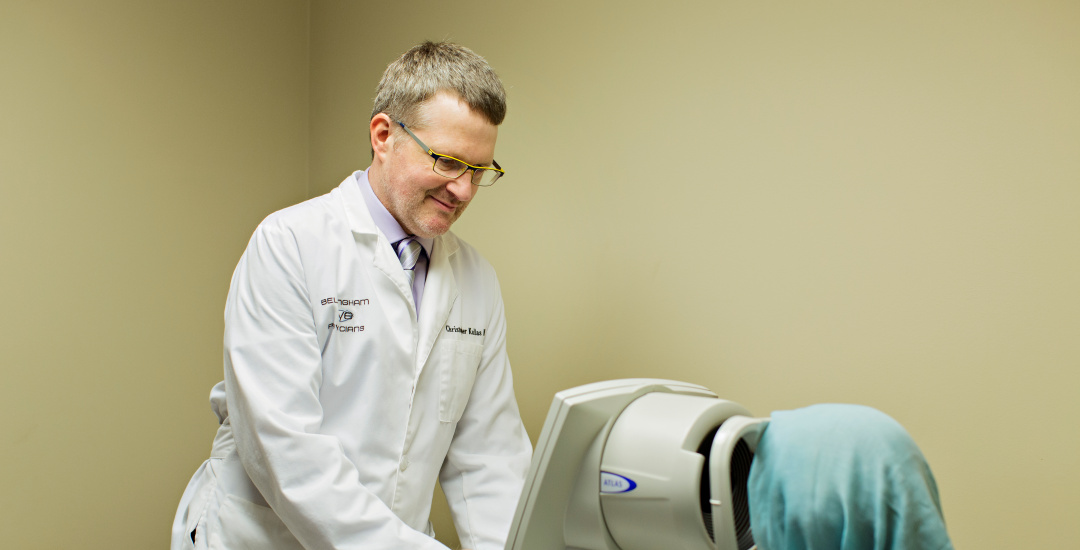 David Stonnell, OD performing an eye exam